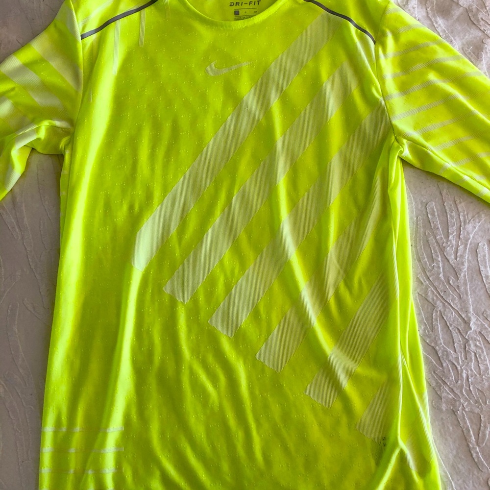 Nike Techknit Long Sleeve Size small